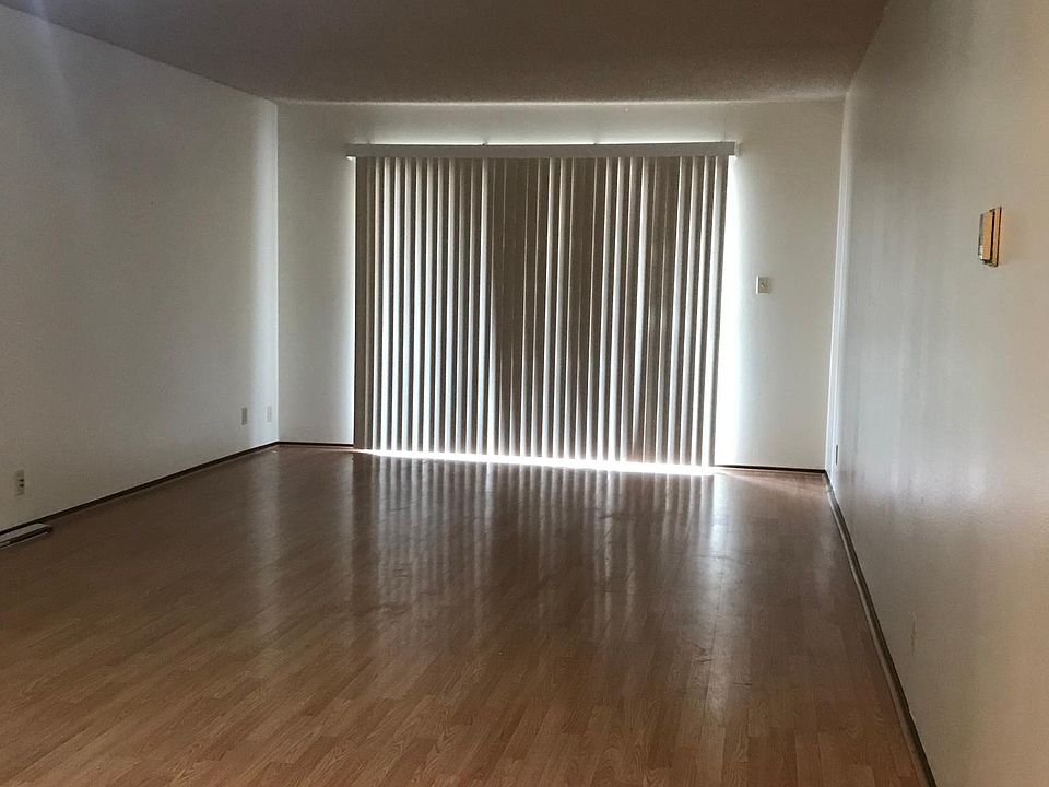 1st image of 320 Avian Dr APT 14