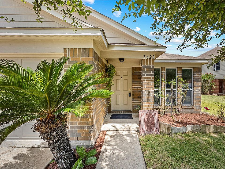 1st image of 5623 Cinnamon Lake Dr