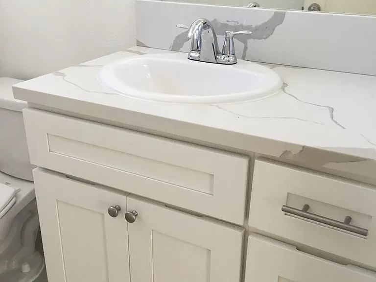COMPLETELY REMODELED TOWNHOUSE FOR RENT — Photo 9