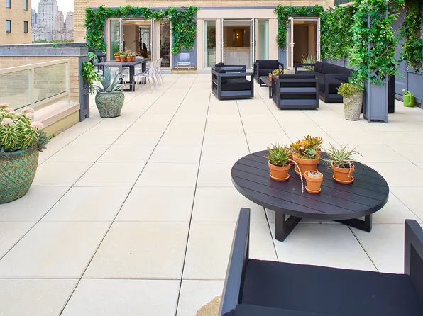 870 5th Avenue image 6 of 27