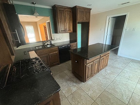 3rd image of 1101 Westminster Ln