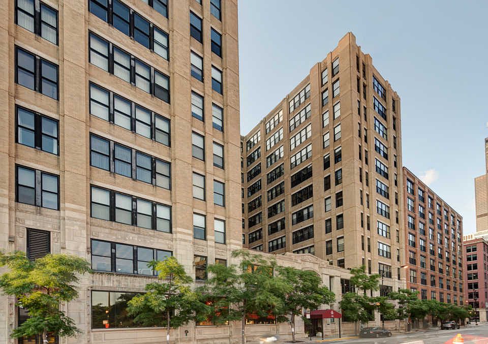 1st image of 728 W Jackson Blvd APT 718