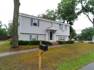 2 Pine St, Salisbury, MA 01952