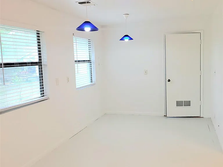 1052 Hidden Hills Dr — Photo 5