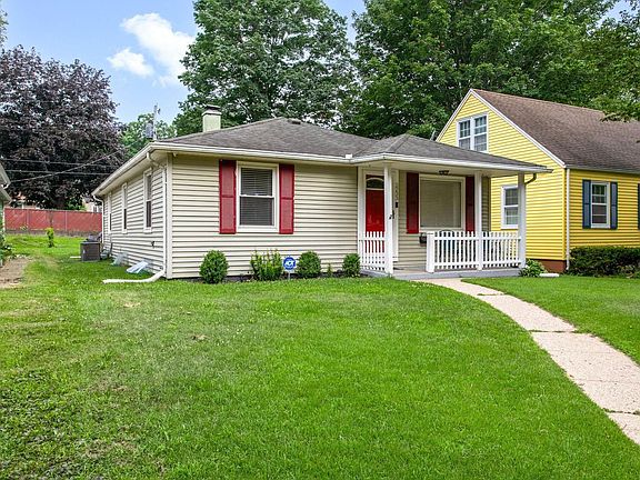 2nd image of 2233 Parkview Pl