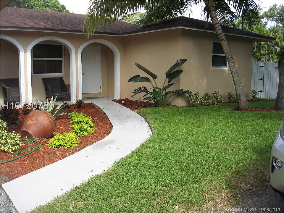 1st image of 1760 SW 25th Ave