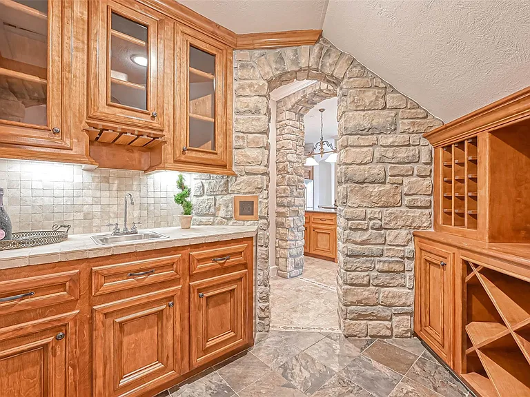 13815 Nathan Ridge Ln — Photo 8