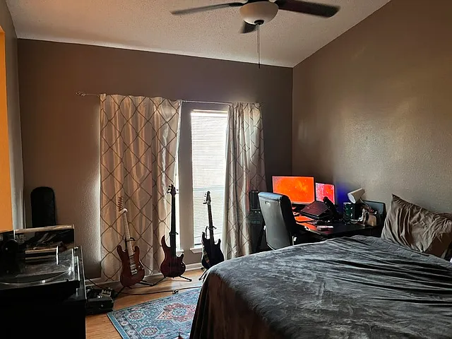 2901 San Jacinto Blvd #301 — Photo 3