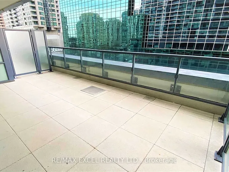 5162 Yonge St #510 — Photo 8