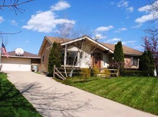 9714 W Arch Ct, Milwaukee, WI 53224