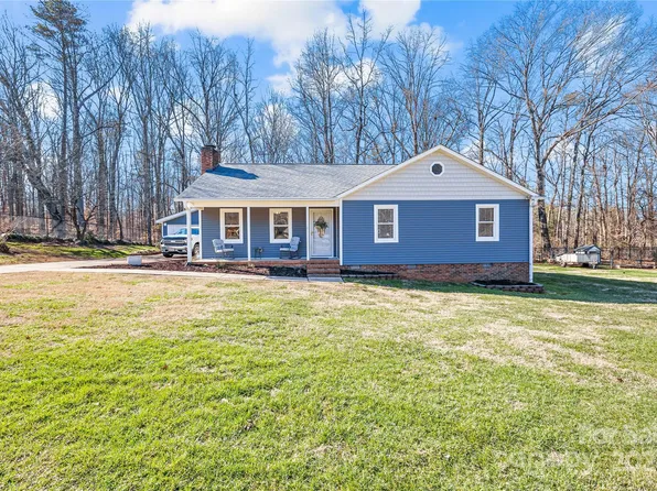 5709 Mingus Rd, Charlotte, NC 28216
