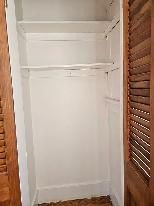 2 bed, 1.0 bath, 1070 sqft, $2,000 — Photo 2