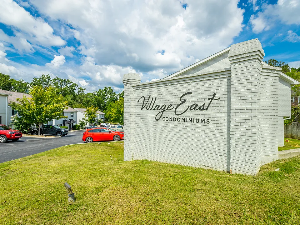 1156 Maple Tree Ln