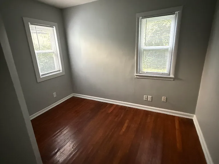 2043 N Glenridge Dr #1 — Photo 4