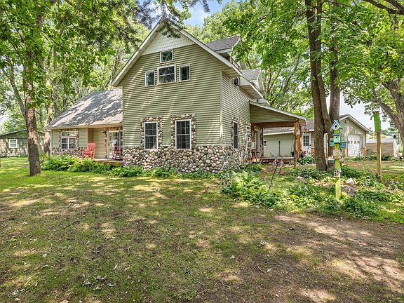 2nd image of 17252 Riverwood Dr