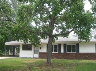 2311 Pinewood Dr, Brunswick, GA 31520