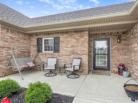 5th image of 2618 Viceroy Ln