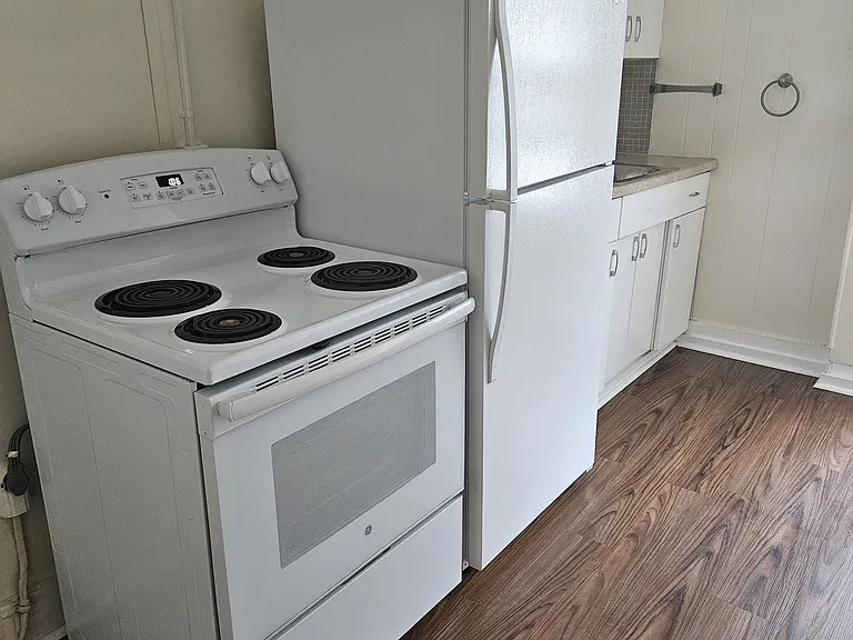 36-38 E Main St #4 — Photo 5