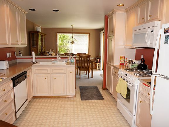4th image of 5721 Glenwood Ave APT A