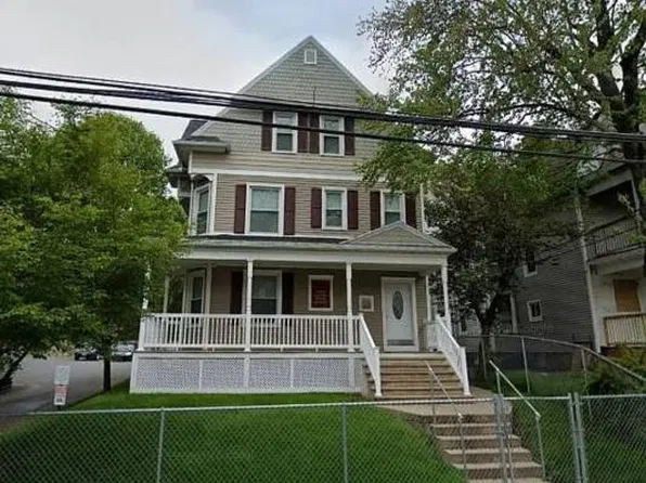 196 Hillside Ave, Waterbury, CT 06710
