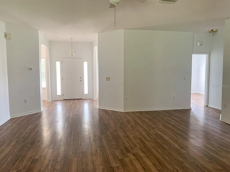 9 Royal Palm Ln — Photo 7