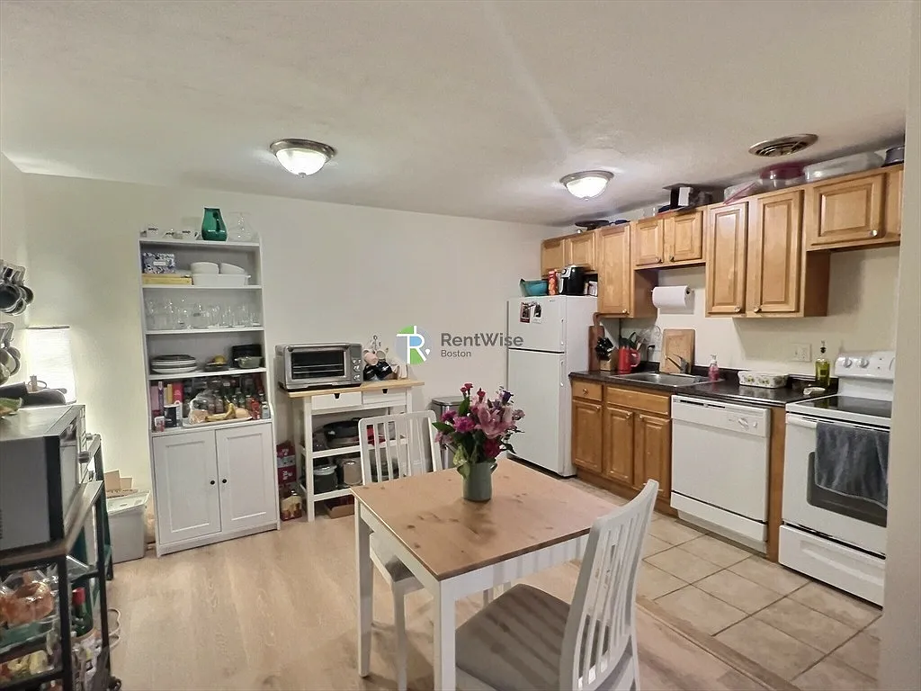 1 bed, 600 sqft, $2,850 — Photo 2