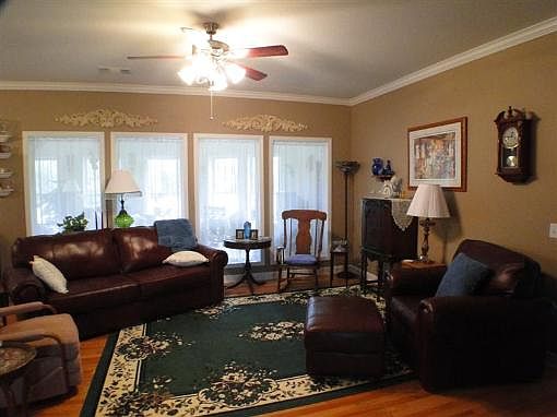 3rd image of 1998 Peterson Cir