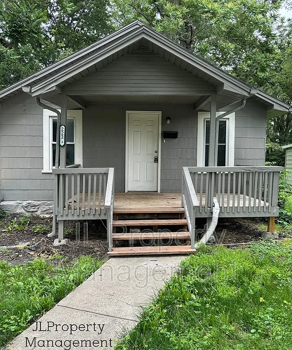 2221 S Hall Rd