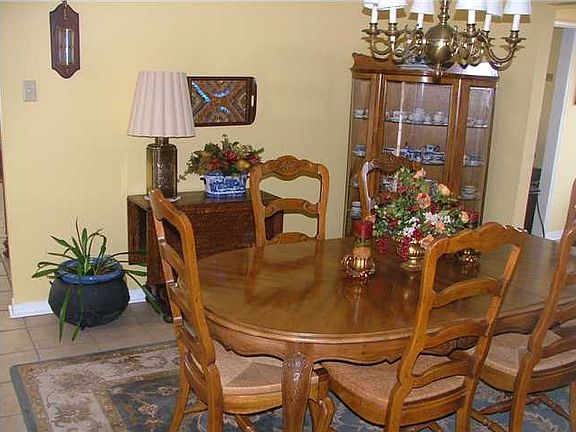 4th image of 712 Rock Hill Ct