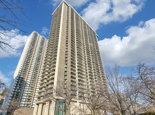 6007 N Sheridan Rd APT 4D, Chicago, IL 60660