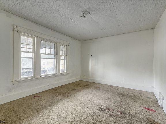 3rd image of 3120-3122 W 30th St