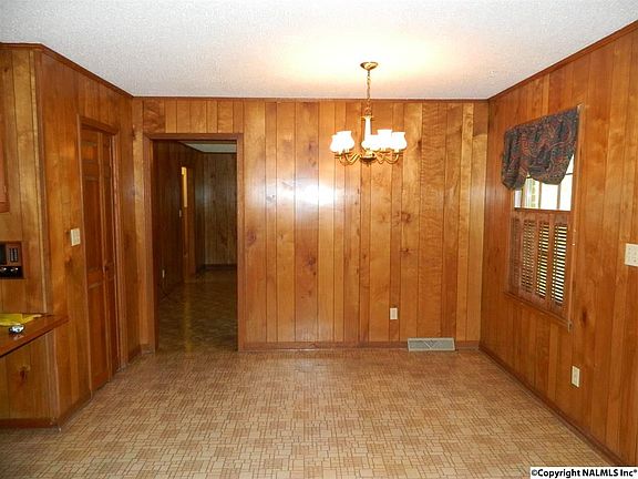 5th image of 611 Hillmont St NW