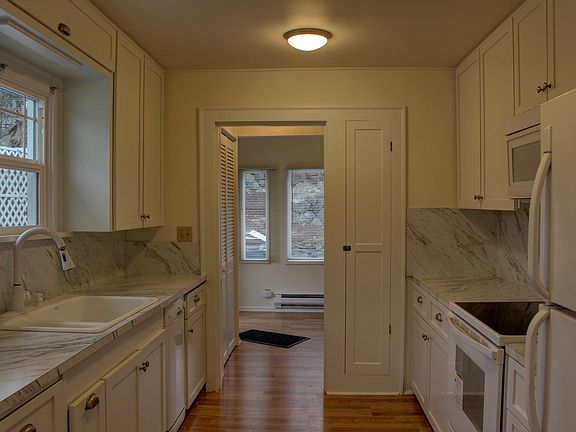 Light and Bright Kitchen