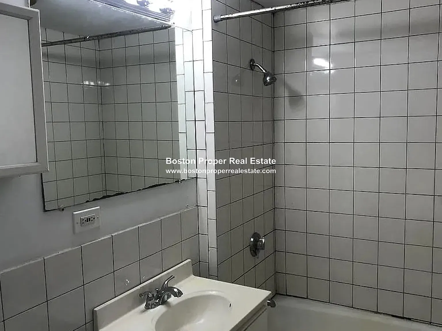28 Trapelo St — Photo 3