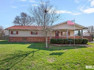 406 S Benton St, New Berlin, IL 62670