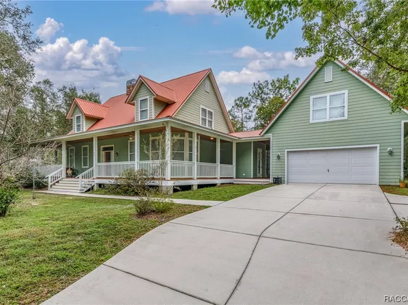 915 N Pompeo Ave, Crystal River, FL 34429