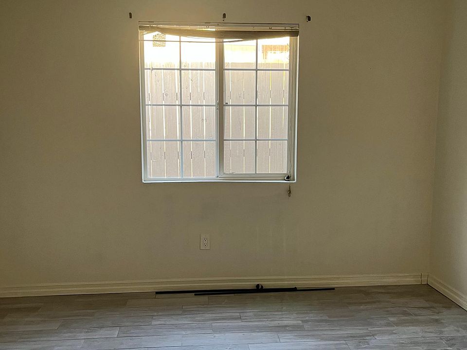 2nd image of 15258 Lakeside St