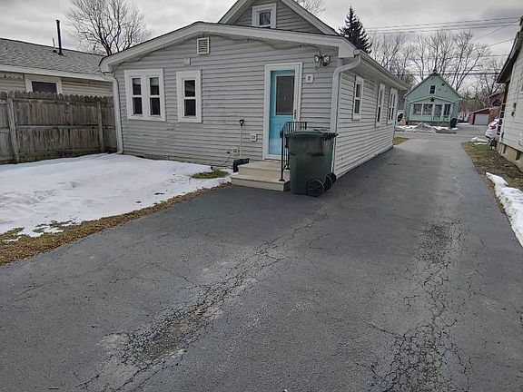 2nd image of 752 E Robinson St