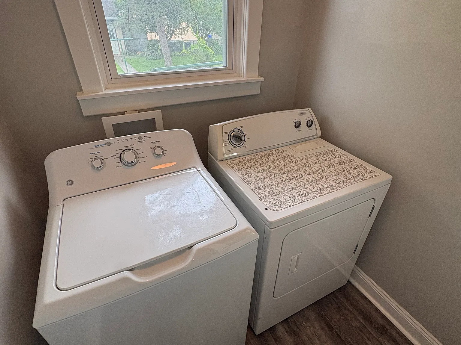 2 bed, 1200 sqft, $1,385 — Photo 4