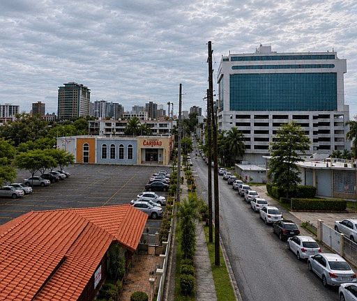 3rd image of Urbanizacion Parkside