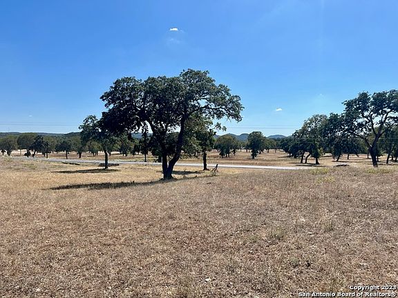 LOT 4 Elk Mountain Ranch, Pipe Creek, TX 78063 | MLS #1719170 | Zillow