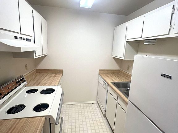 4th image of 10280 Janice St #19