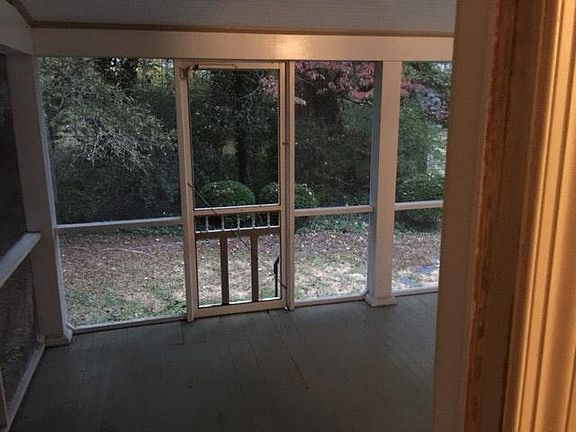 SCREENED PORCH