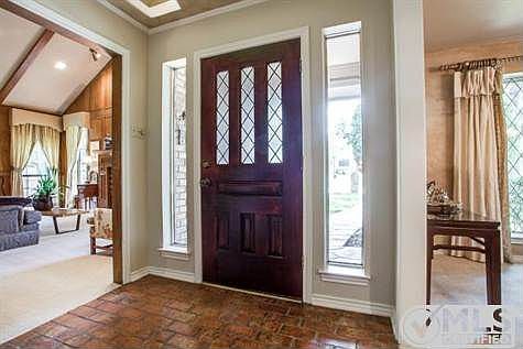 3rd image of 2221 Covinton Ln