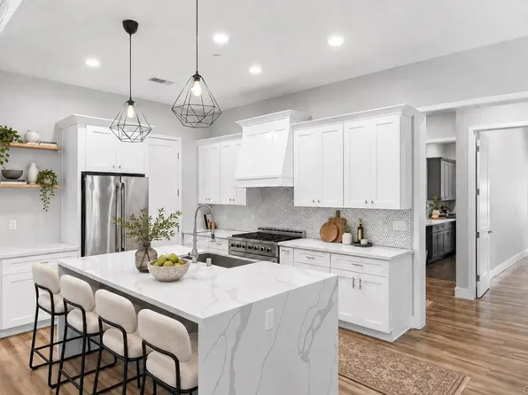 25812 Willow Ln, Escondido, CA 92026