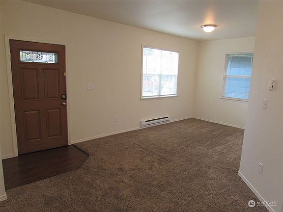 2nd image of 820 N Anderson Street