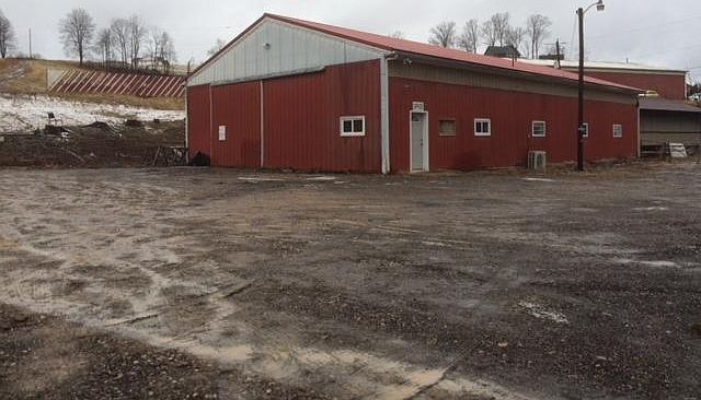 2nd image of 4058 Charleston Rd