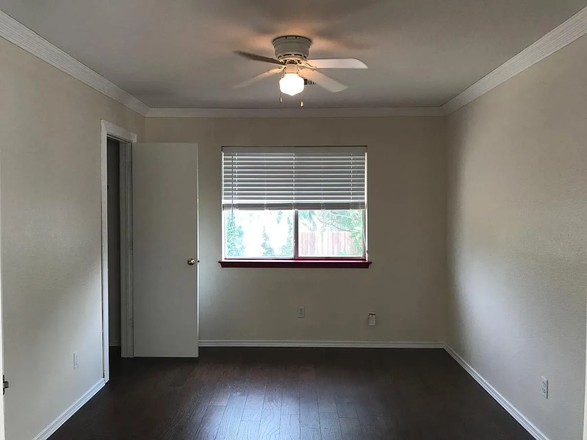 3 bed, 1333 sqft, $1,900 — Photo 2