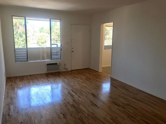 3rd image of 1120 N Curson Ave APT 12