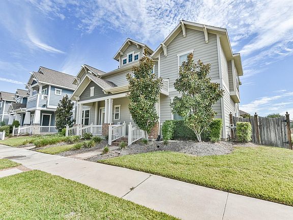 3rd image of 16914 Canosa Dr